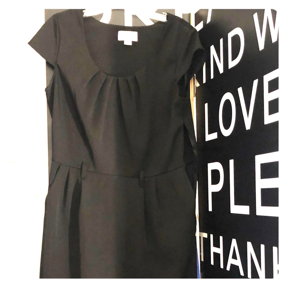 Gorgeous OLIVE MATTHEWS BLACK DRESS 💜